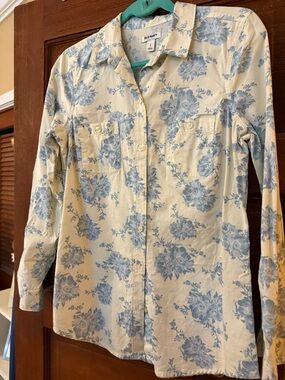 Old Navy Cream Shirt with Light Blue Floral Print